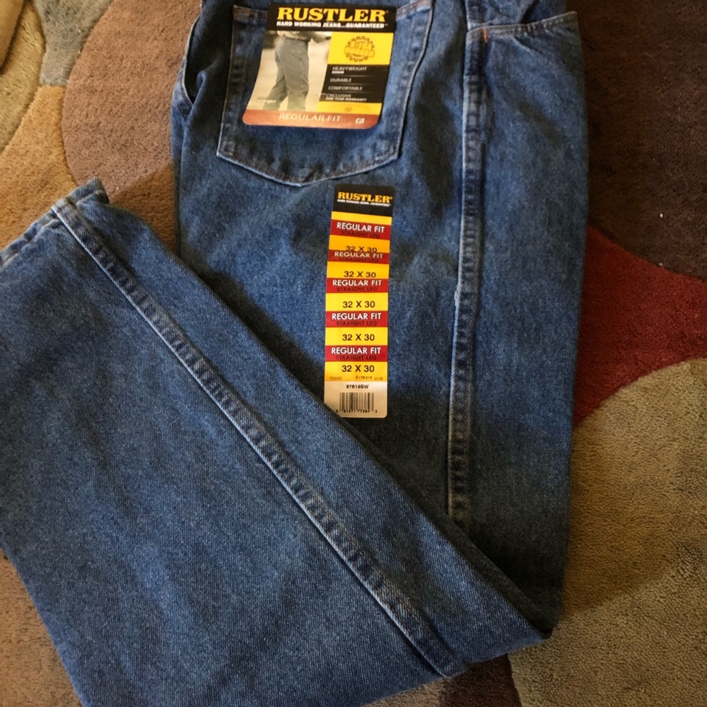 🌺❤️Host Pick🌺❤️ Rustler by Wranglers Men’s Jeans. NWT
